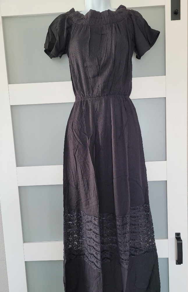 Milan Kiss off the shoulder lace Maxi Dress S